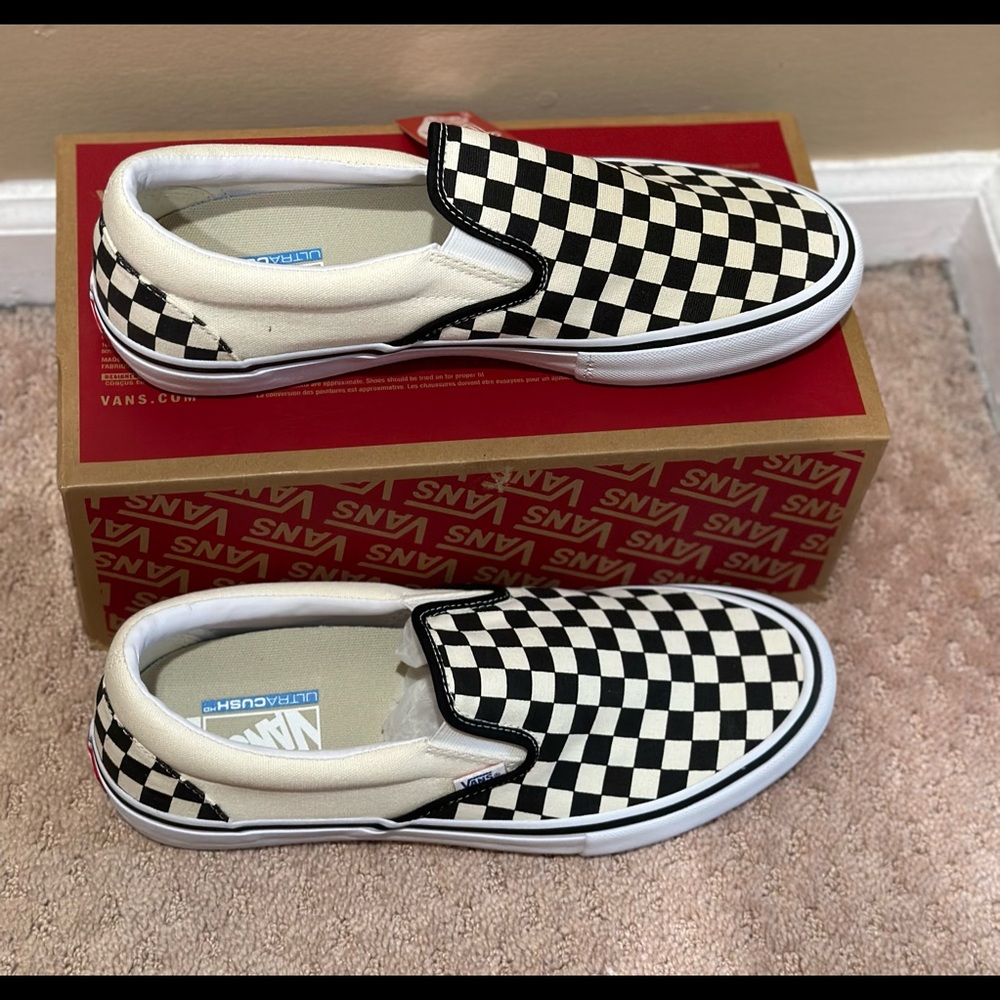 VANS- CHECKERBOARD SLIP-ON SHOE
